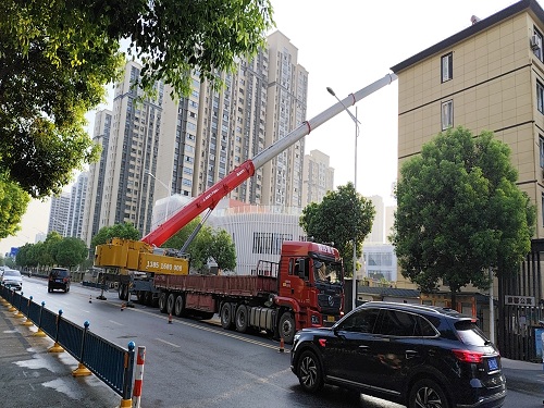 吊車(chē)租賃需要考察哪些事項(xiàng)？使用時(shí)需遵循什么規(guī)范要求？